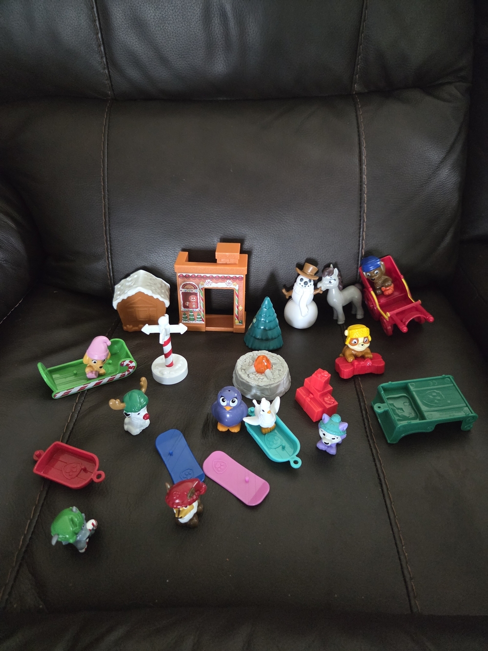 Paw Patrol Advent Calendar Holiday Playset Figures and Accessories